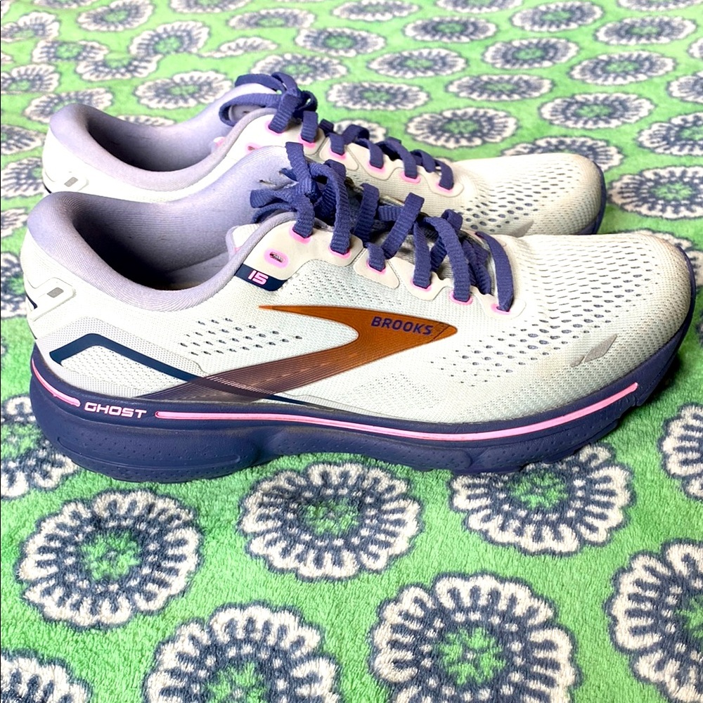 Brooks Women's Running Shoes Ghost 15  - White and Purple
